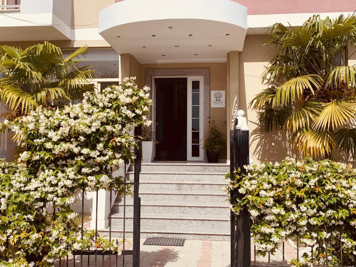 Family Tree - Quiet Area - Self Check In Aparthotel Golem  Exterior photo