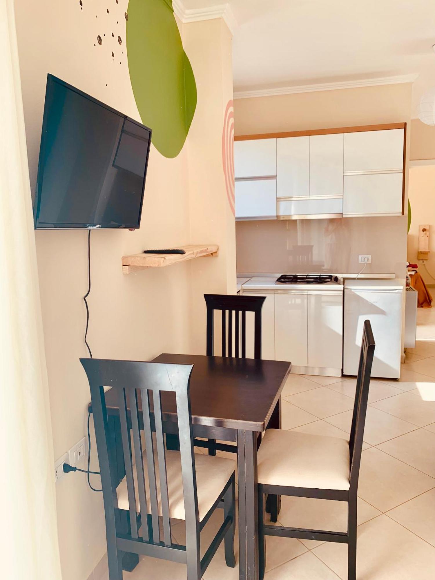 Family Tree - Quiet Area - Self Check In Aparthotel Golem  Exterior photo